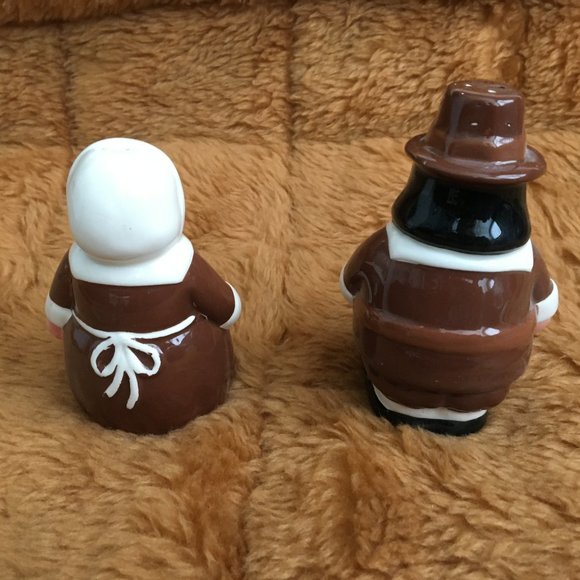 Publix Holiday Vtg The Pilgrim Pair Salt Pepper Shakers204 Poshmark